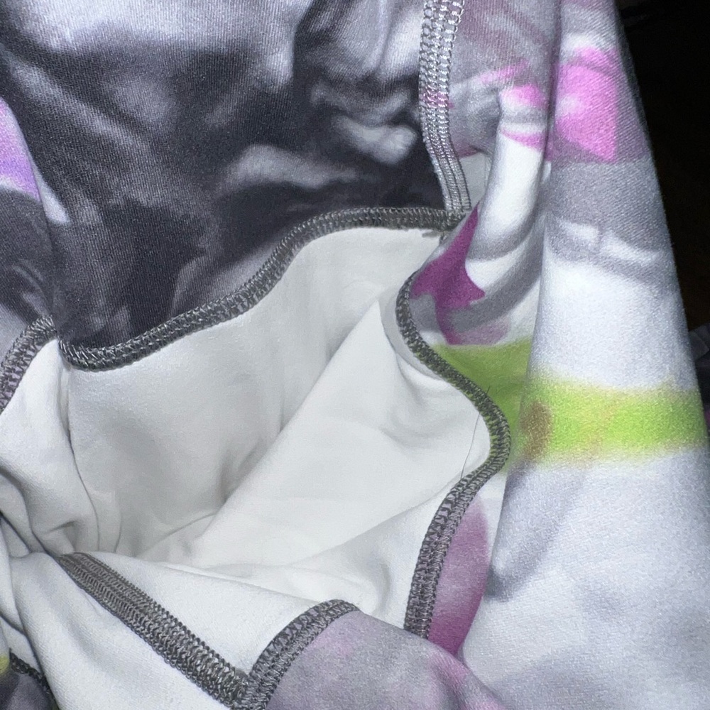 Lululemon leggings Size 10, Color- unicorn throwback white multi - Picture 4 of 4